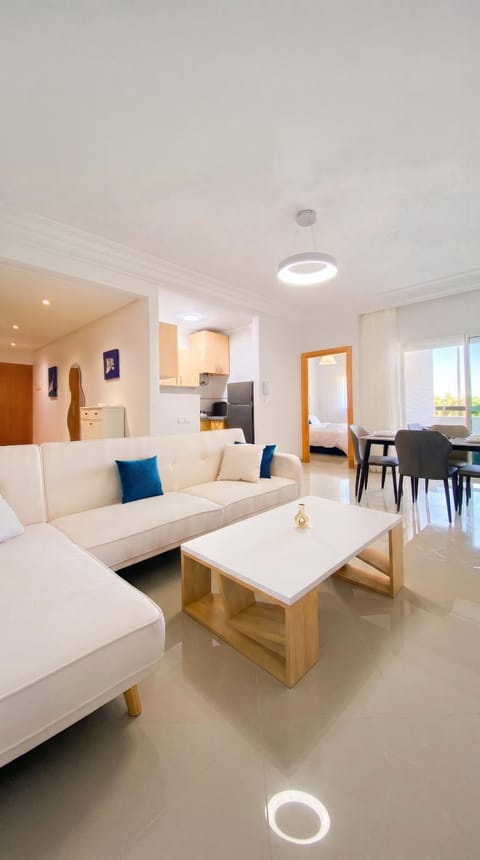 Kitchen or kitchenette, Living room, Photo of the whole room, Seating area, Dining area