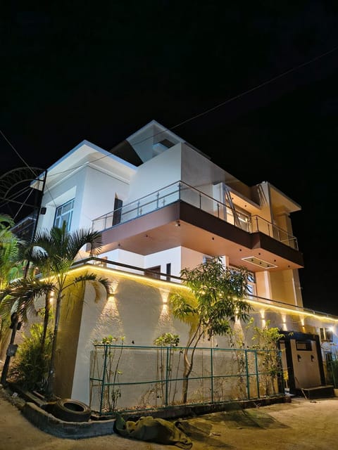 Property building, Night