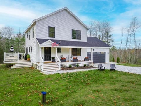 Property building, Patio, Day, BBQ facilities, Garden, Garden view