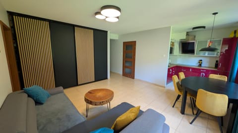 TV and multimedia, Kitchen or kitchenette, Dining area