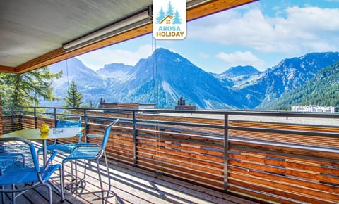 Balcony/Terrace, Mountain view