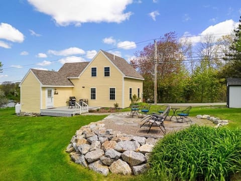Property building, Patio, Day, Seating area