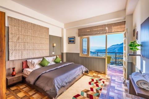 Bedroom, Mountain view