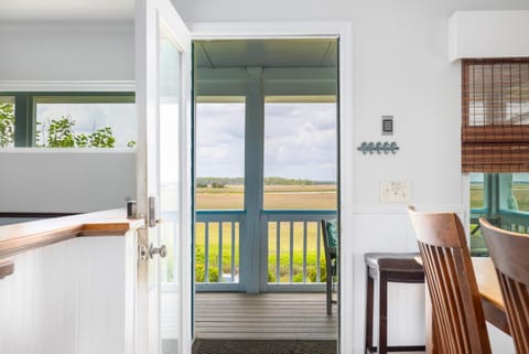 Day, Natural landscape, View (from property/room), Balcony/Terrace, Dining area