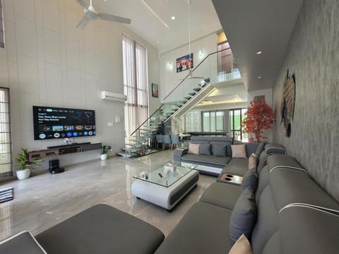 TV and multimedia, Living room, Seating area