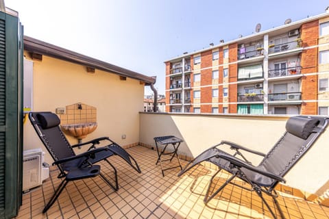 View (from property/room), Balcony/Terrace, sunbed