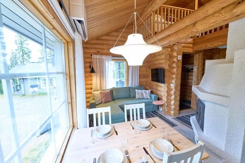 Living room, Dining area, fireplace