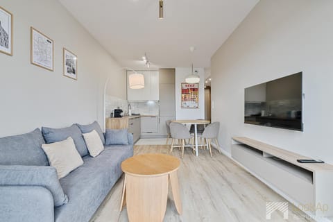 TV and multimedia, Kitchen or kitchenette, Living room