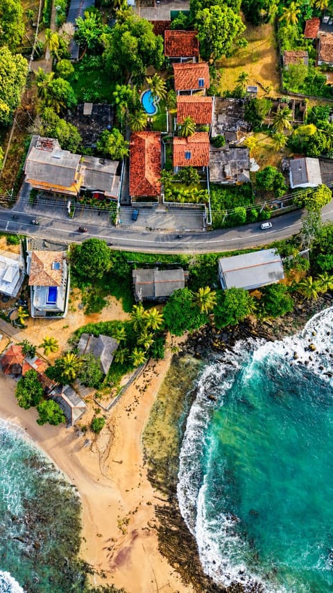 Property building, Day, Natural landscape, Bird's eye view, Beach, Street view