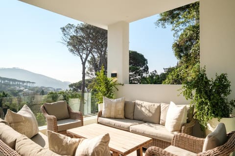 View (from property/room), Balcony/Terrace, Seating area, Mountain view