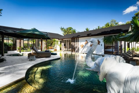 Property building, Swimming pool