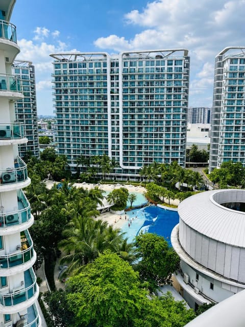 Property building, Pool view