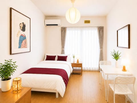 Bed, Living room, Photo of the whole room, Bedroom, air conditioner