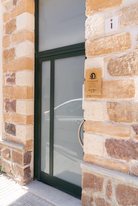 Facade/entrance, Logo/Certificate/Sign
