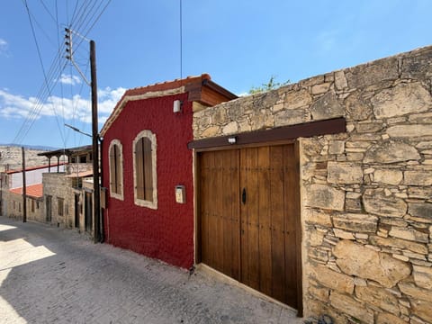 Property building, Facade/entrance, Day, Location