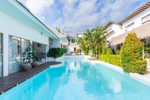 Garden, Swimming pool