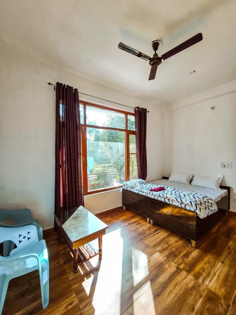 Bedroom, Sunrise