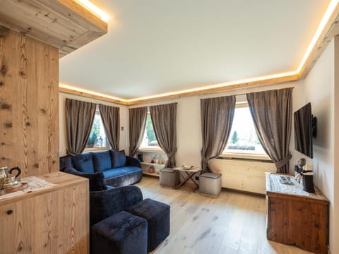 Communal lounge/ TV room, Living room