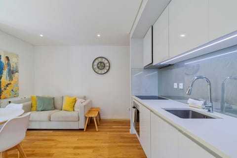 Kitchen or kitchenette, Living room