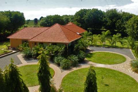 Property building, Spring, Day, Natural landscape, Garden, Garden view