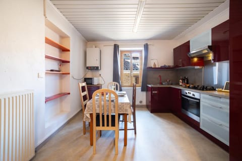 Kitchen or kitchenette, Dining area, stove, kitchen