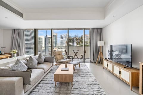 Communal lounge/ TV room, TV and multimedia, Living room, Seating area, Evening entertainment