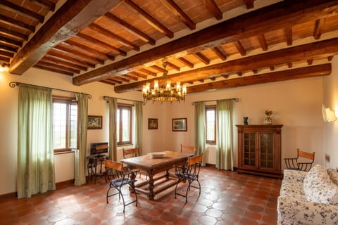 TV and multimedia, Living room, Dining area, heating, internet
