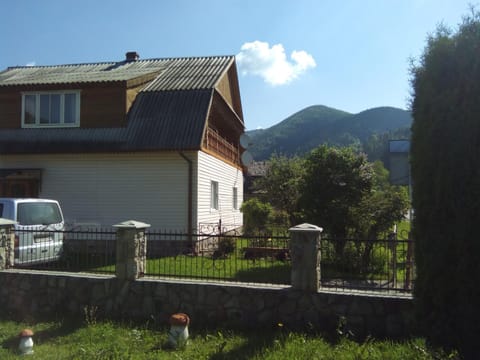 Property building, Neighbourhood