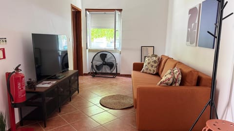 Communal lounge/ TV room, Living room, Seating area