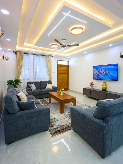 Communal lounge/ TV room