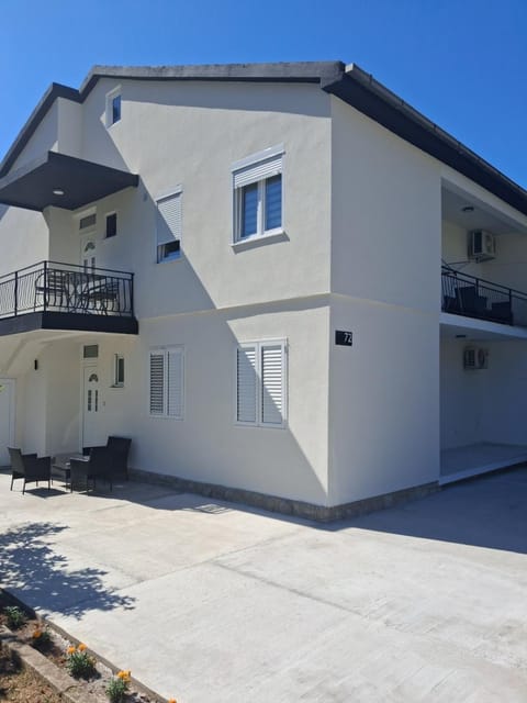Property building, Day