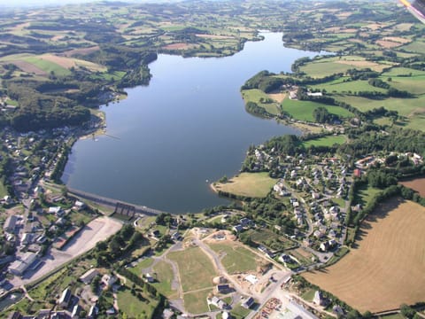 Bird's eye view, Beach, Lake view, Area and facilities