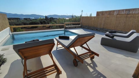 Patio, Day, Natural landscape, View (from property/room), Balcony/Terrace, Mountain view, Pool view, Swimming pool, sunbed