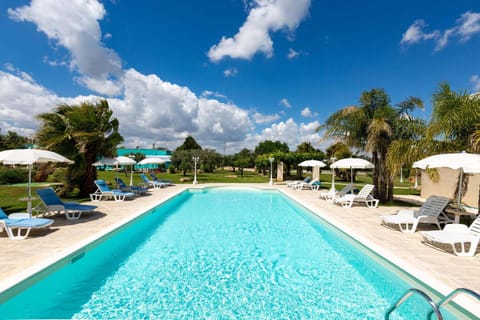 Day, Garden, Pool view, Swimming pool, sunbed