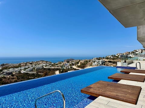 Sea view, Swimming pool
