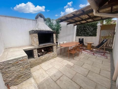 Patio, BBQ facilities, Balcony/Terrace, Dining area, sunbed