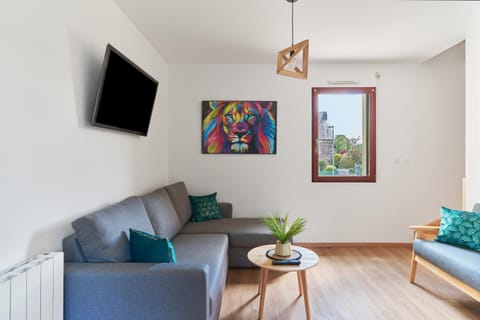 Communal lounge/ TV room, Living room