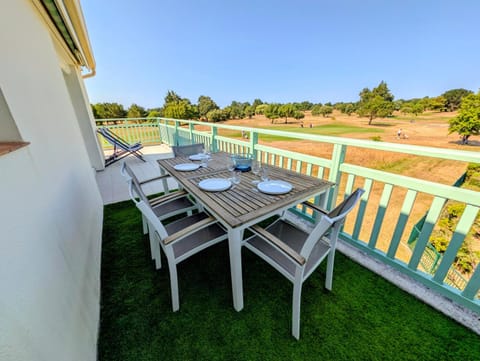 Patio, Dining area, Garden view