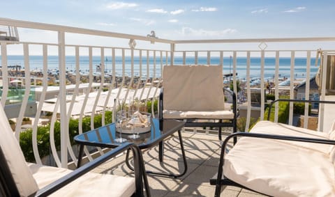Patio, Natural landscape, View (from property/room), Balcony/Terrace, Sea view