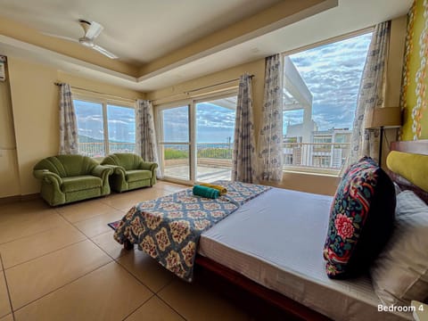 Bed, Balcony/Terrace, Bedroom