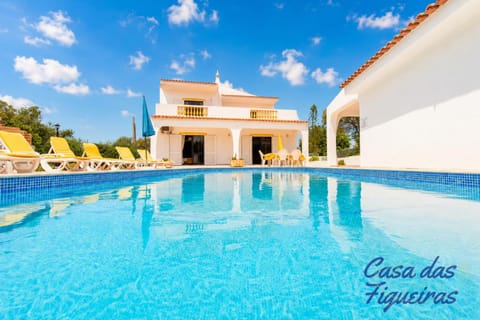 Pool view, Swimming pool, sunbed