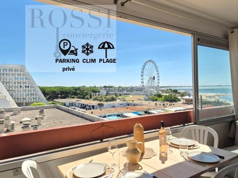 Day, Property logo or sign, City view, Sea view, Parking