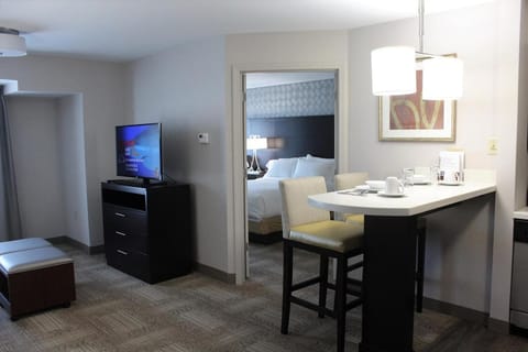 Living room, Seating area, Dining area, Bedroom