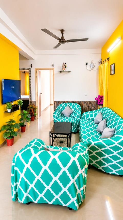 Communal lounge/ TV room, TV and multimedia, Living room, Evening entertainment