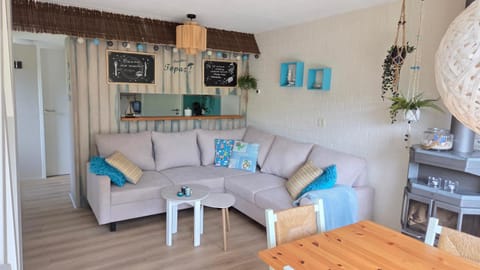 Living room, Seating area, pet friendly