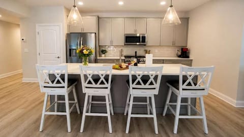 Kitchen or kitchenette, oven, stove