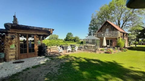 Property building, Garden, Balcony/Terrace, Landmark view