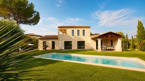 Property building, Garden, Garden, Garden view, Pool view, Swimming pool, Swimming pool