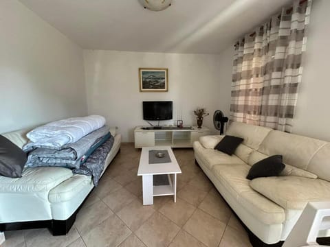 Apartment Put Vidaka Apartment in Šibenik-Knin County, Croatia