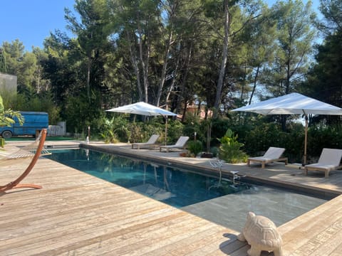 Patio, Spring, Day, Natural landscape, Garden, Balcony/Terrace, Bedroom, Garden view, Swimming pool, sunbed